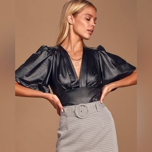 Lulu’s Black Ruffle Sleeve Top